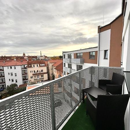 Sky Apartments 512 Plzeň Kültér fotó